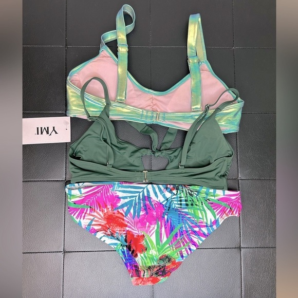 Bikini Bundle - Picture 2 of 4